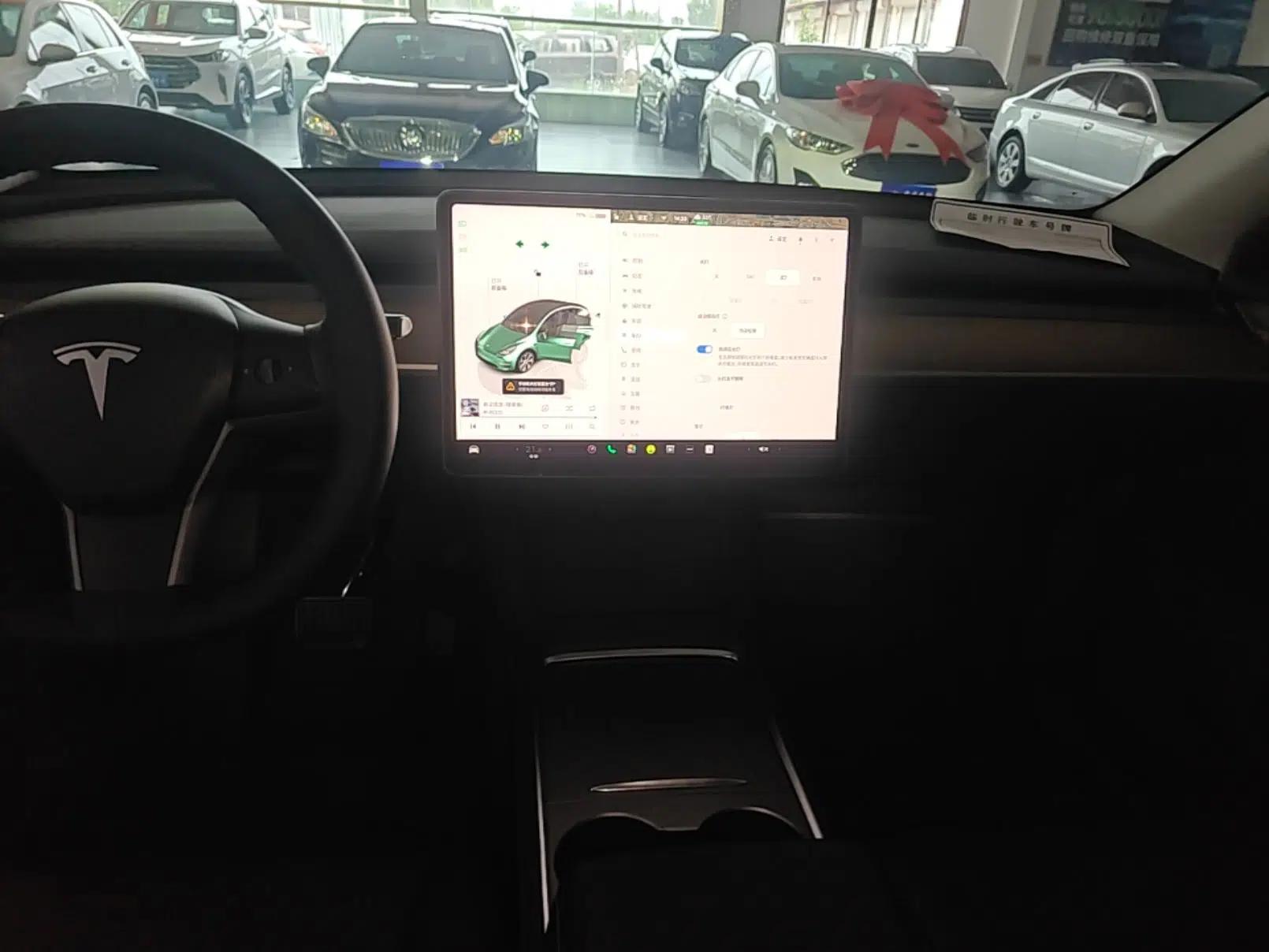Tesla Model Y 2022 Long-Range All-Wheel-Drive Version — миниатюра 15