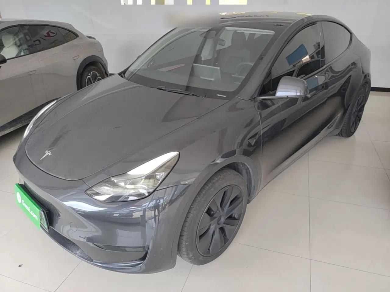 Tesla Model Y 2024 Rear-Wheel-Drive Version — миниатюра 1