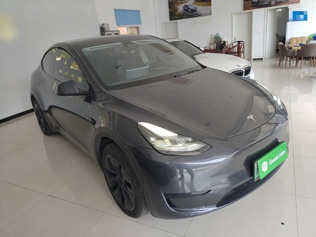 Tesla Model Y 2024 Rear-Wheel-Drive Version — миниатюра 12