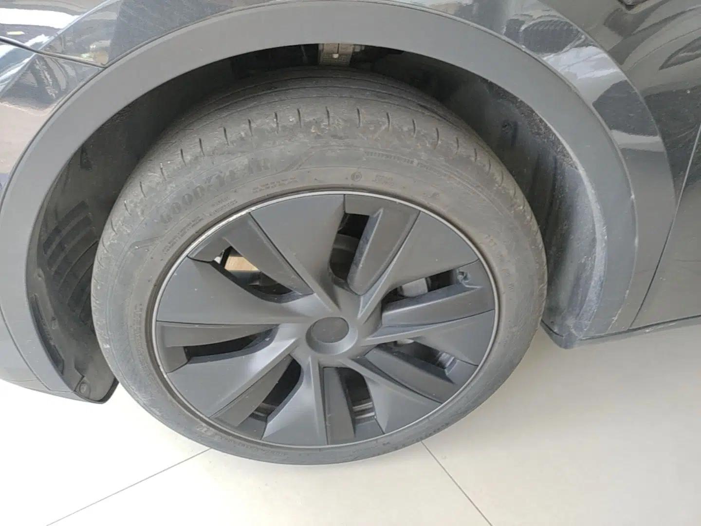 Tesla Model Y 2024 Rear-Wheel-Drive Version — миниатюра 15