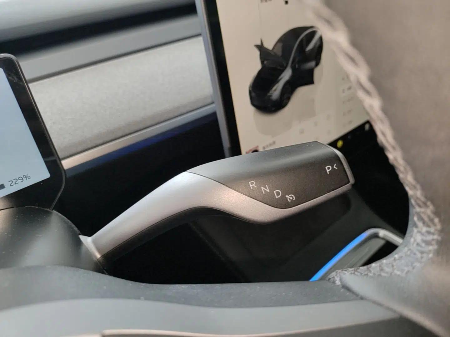 Tesla Model Y 2024 Rear-Wheel-Drive Version — миниатюра 21