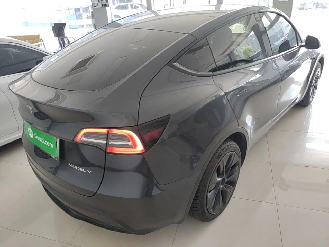 Tesla Model Y 2024 Rear-Wheel-Drive Version — миниатюра 6