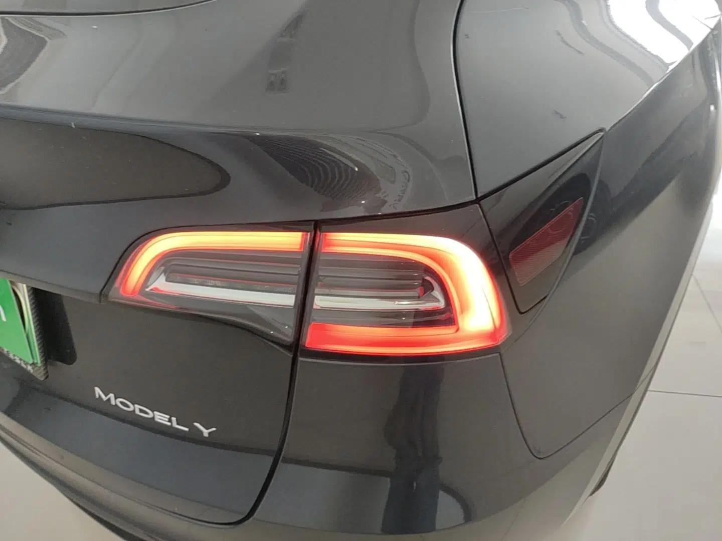Tesla Model Y 2024 Rear-Wheel-Drive Version — миниатюра 9