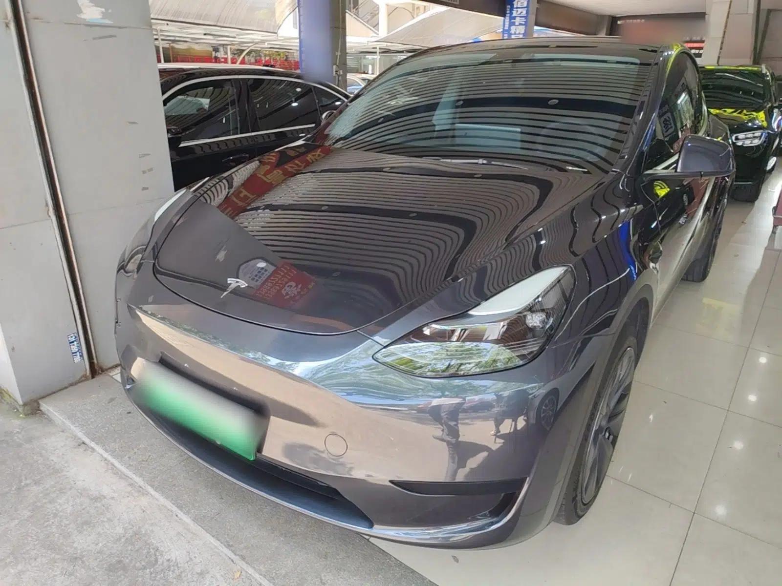 Tesla Model Y 2024 Rear-Wheel-Drive Version — миниатюра 1