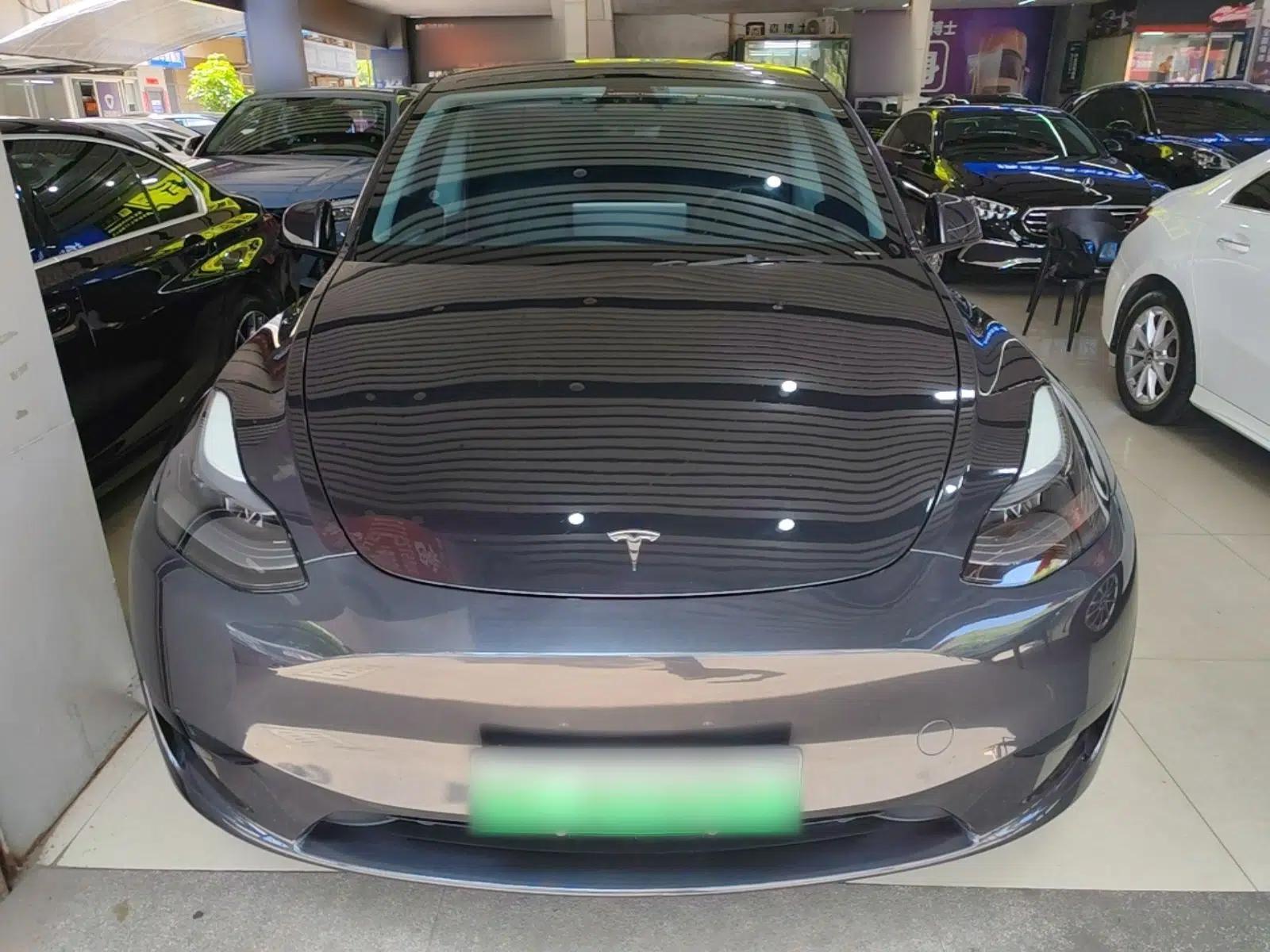 Tesla Model Y 2024 Rear-Wheel-Drive Version — миниатюра 2