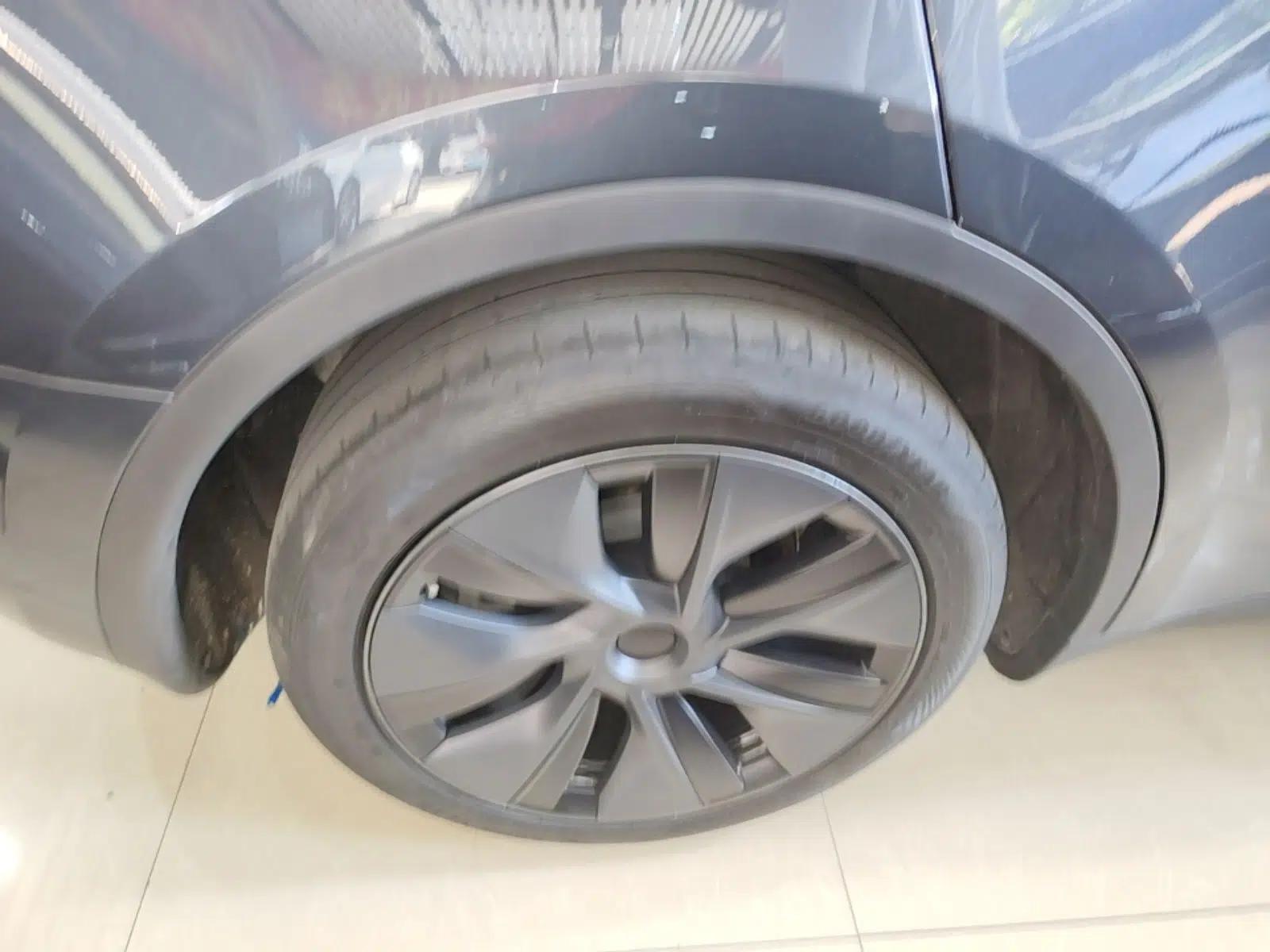 Tesla Model Y 2024 Rear-Wheel-Drive Version — миниатюра 11