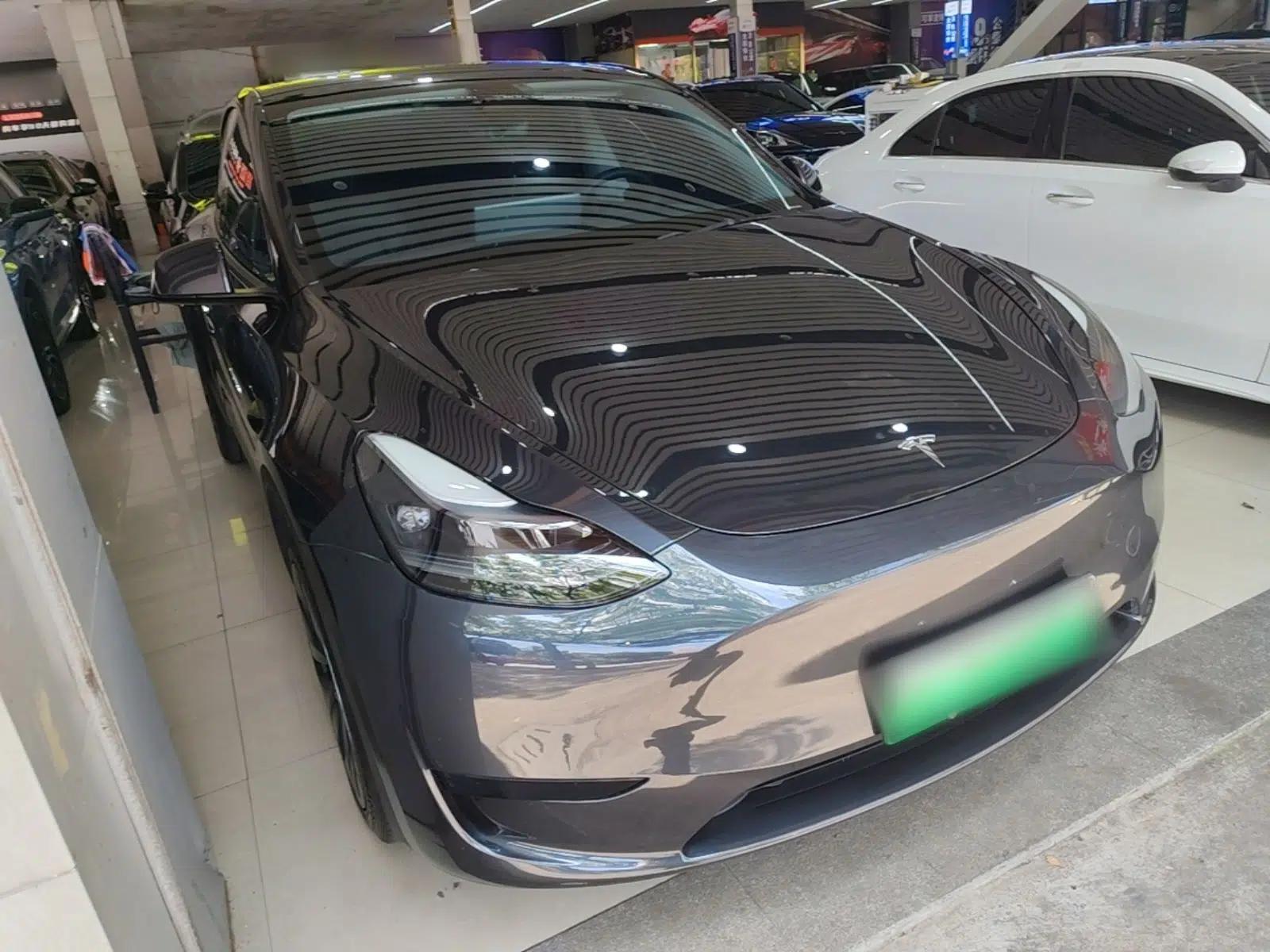 Tesla Model Y 2024 Rear-Wheel-Drive Version — миниатюра 3