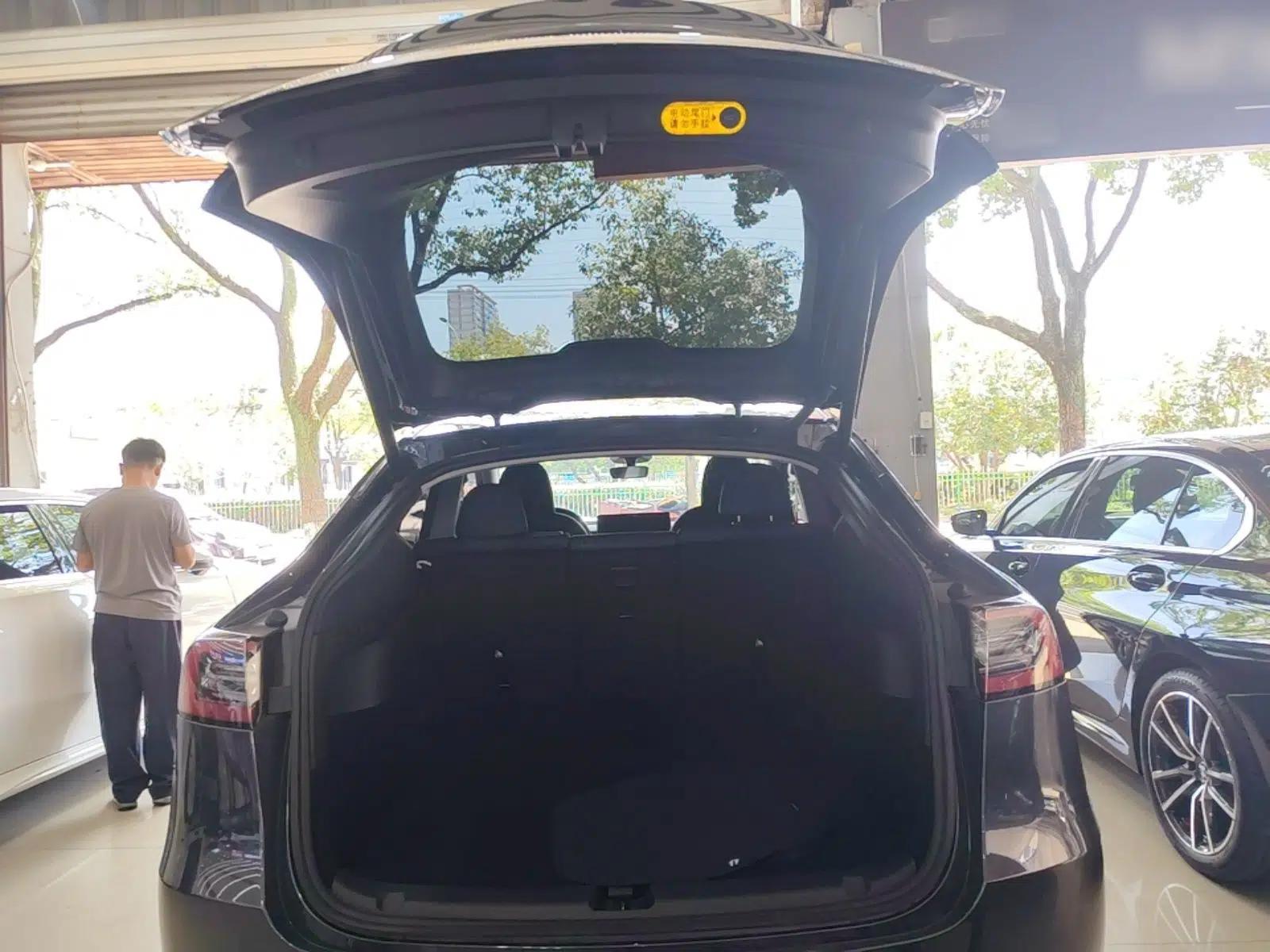 Tesla Model Y 2024 Rear-Wheel-Drive Version — миниатюра 22