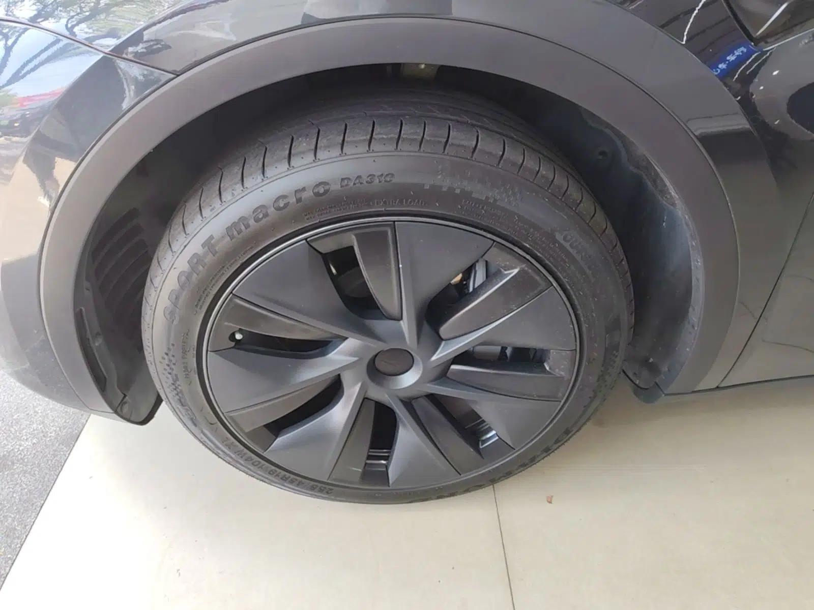 Tesla Model Y 2024 Rear-Wheel-Drive Version — миниатюра 10