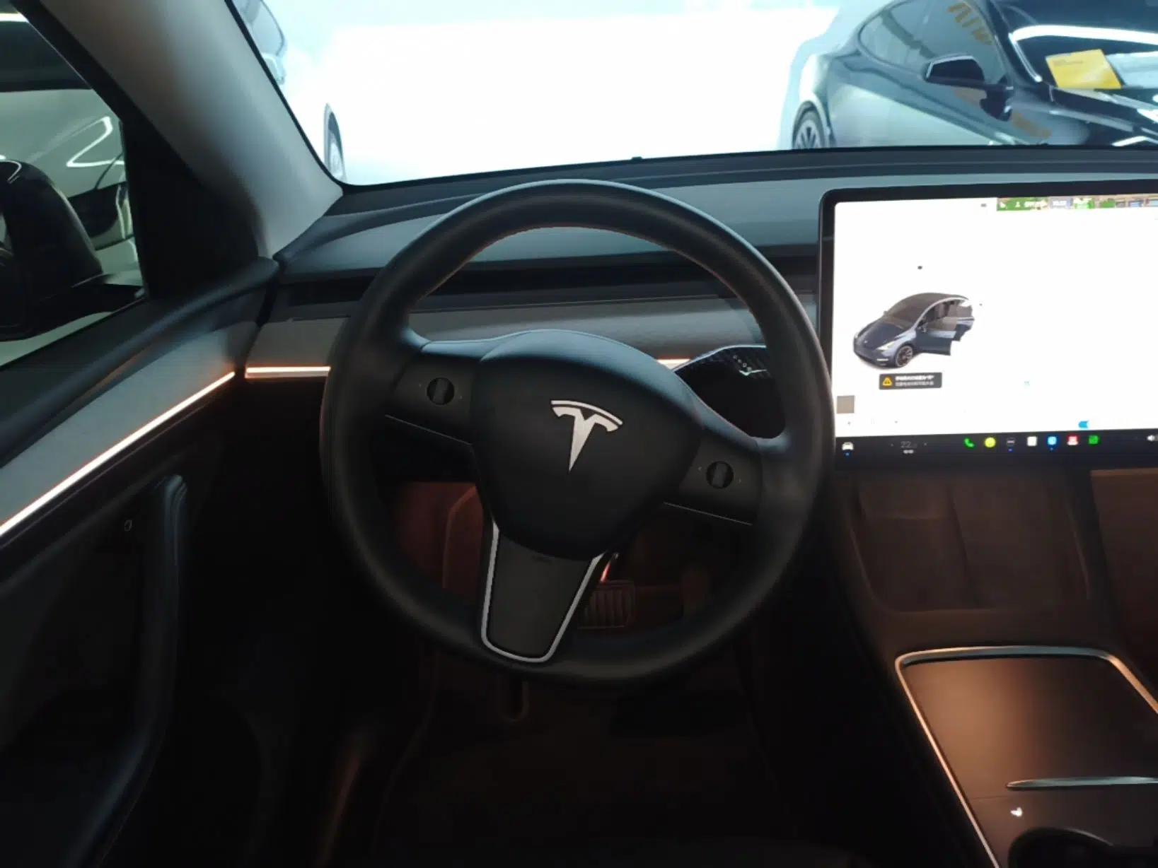 Tesla Model Y 2024 Rear-Wheel-Drive Version — миниатюра 13