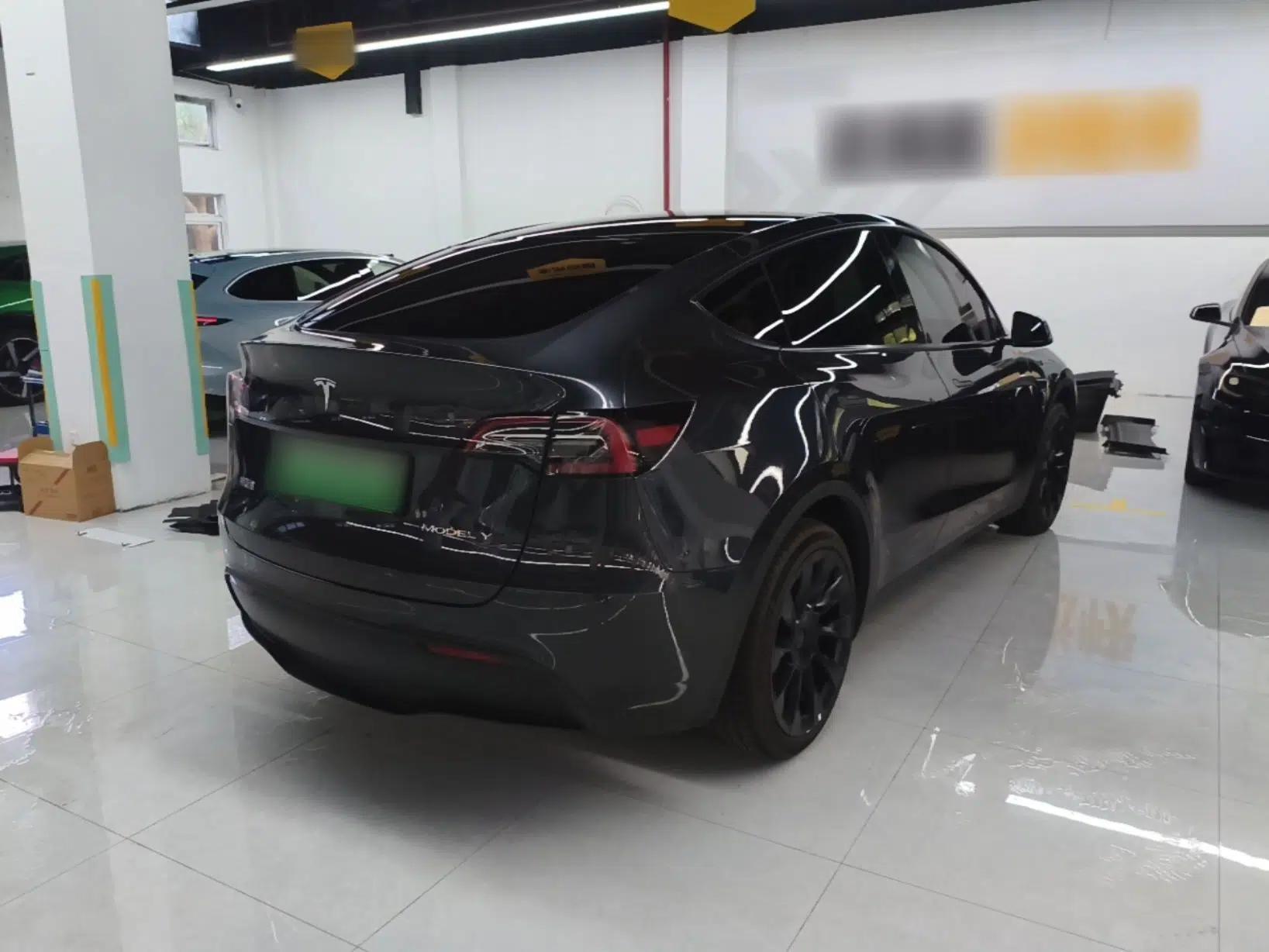 Tesla Model Y 2024 Rear-Wheel-Drive Version — миниатюра 6