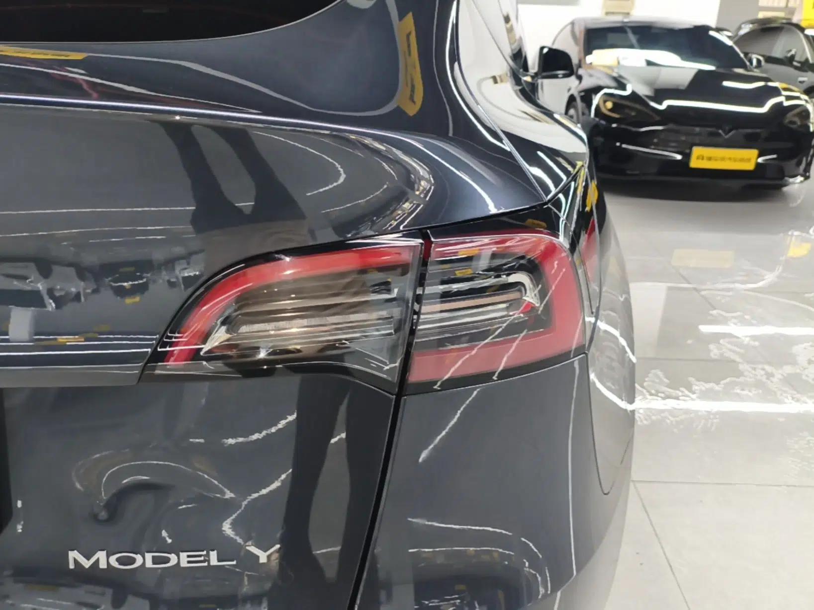 Tesla Model Y 2024 Rear-Wheel-Drive Version — миниатюра 9