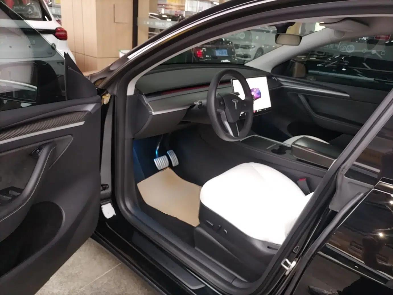 Tesla Model Y 2022 Long-Range All-Wheel-Drive Version — миниатюра 18
