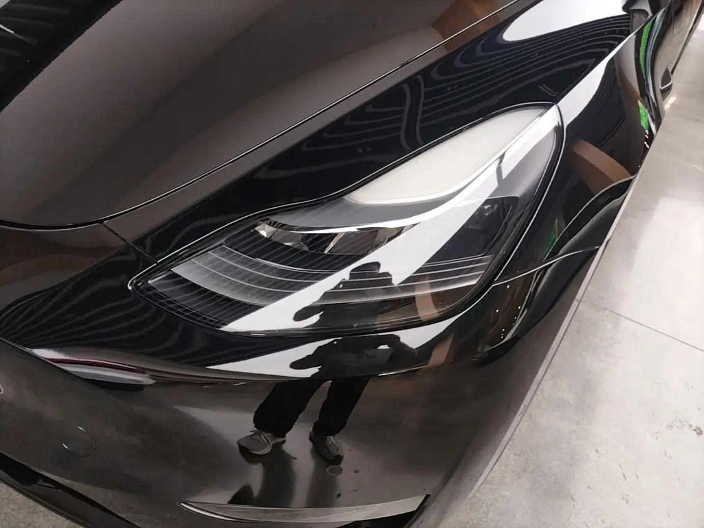 Tesla Model Y 2022 Long-Range All-Wheel-Drive Version — миниатюра 8
