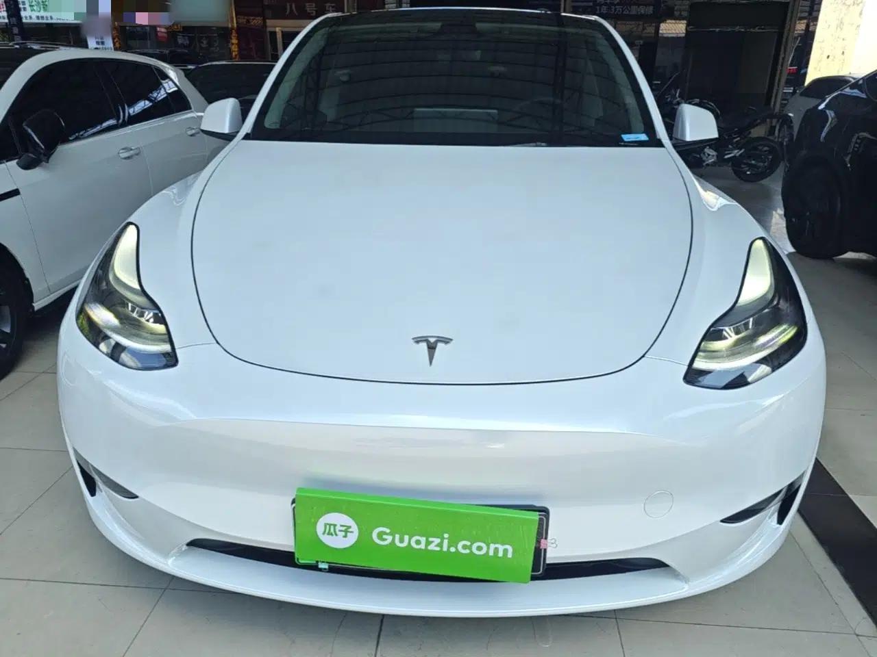 Tesla Model Y 2024 Long-Range All-Wheel-Drive Version — миниатюра 2