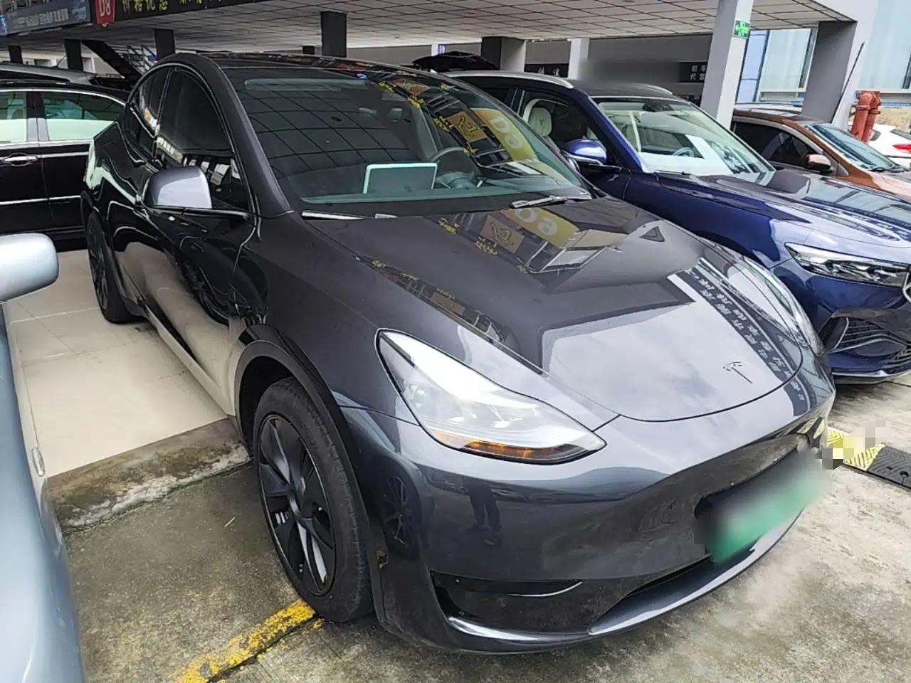Tesla Model Y 2024 Rear-Wheel-Drive Version — миниатюра 3