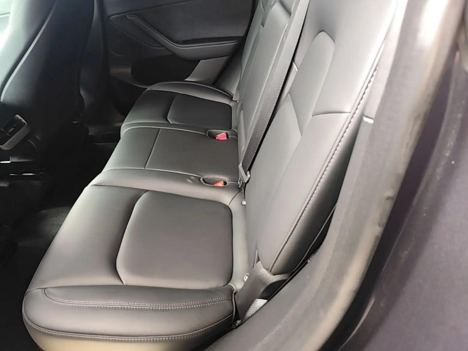 Tesla Model Y 2024 Rear-Wheel-Drive Version — миниатюра 25