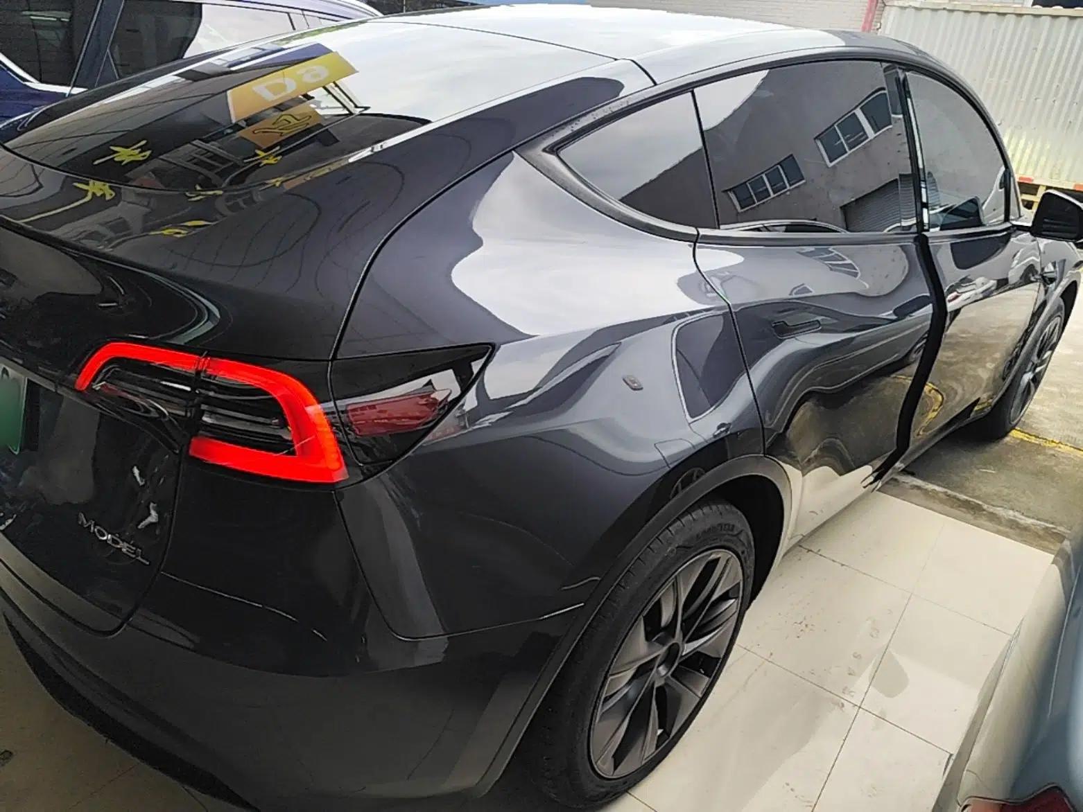 Tesla Model Y 2024 Rear-Wheel-Drive Version — миниатюра 6