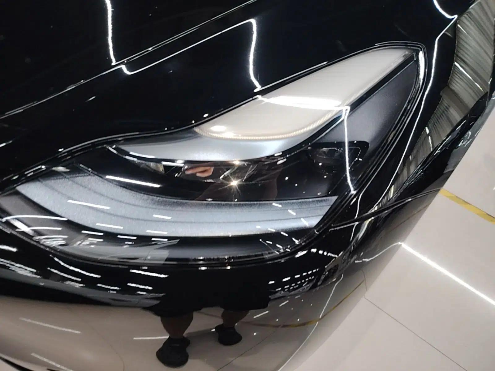 Tesla Model Y 2024 Long-Range All-Wheel-Drive Version — миниатюра 8
