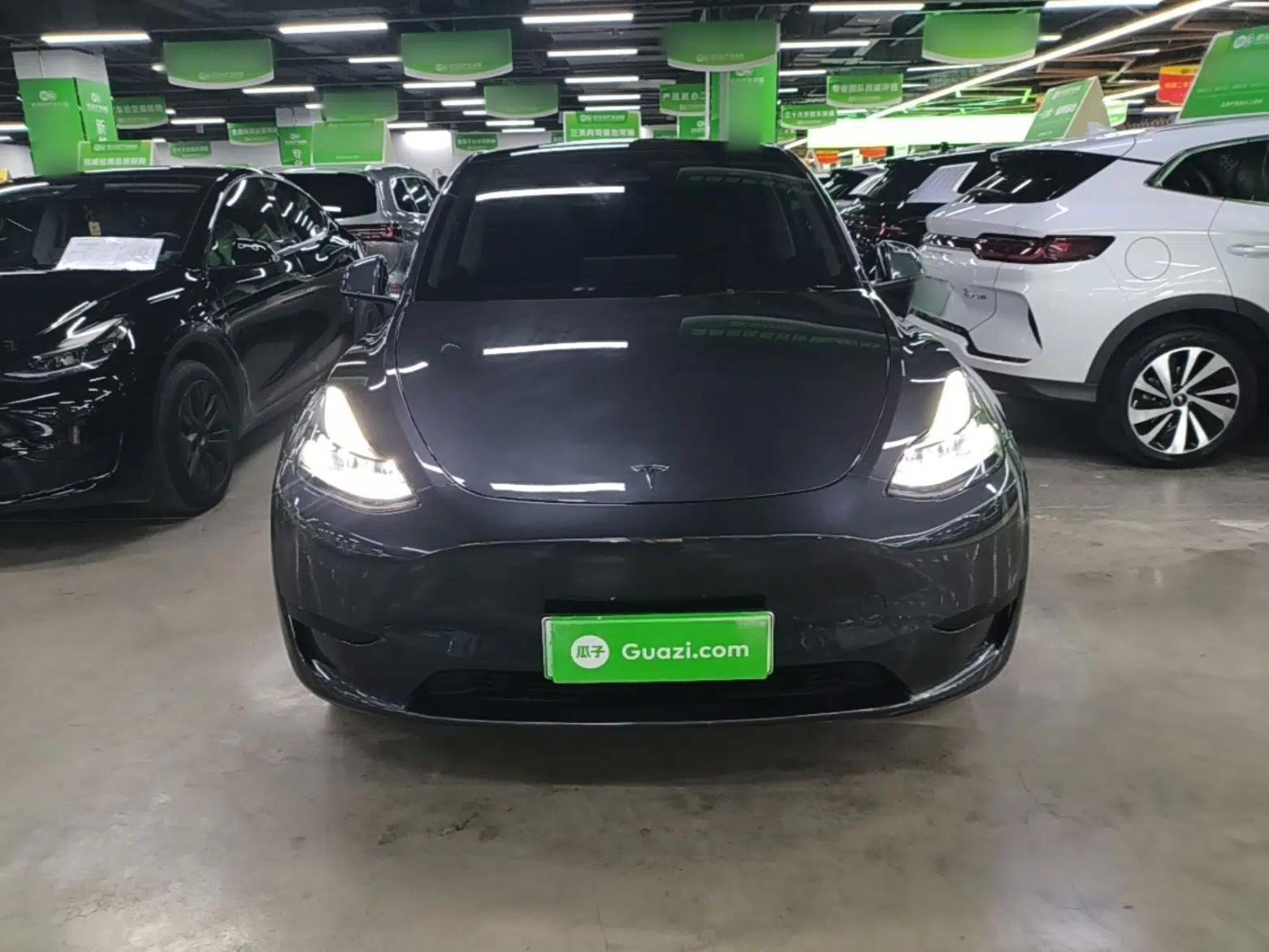 Tesla Model Y 2024 Rear-Wheel-Drive Version — миниатюра 2