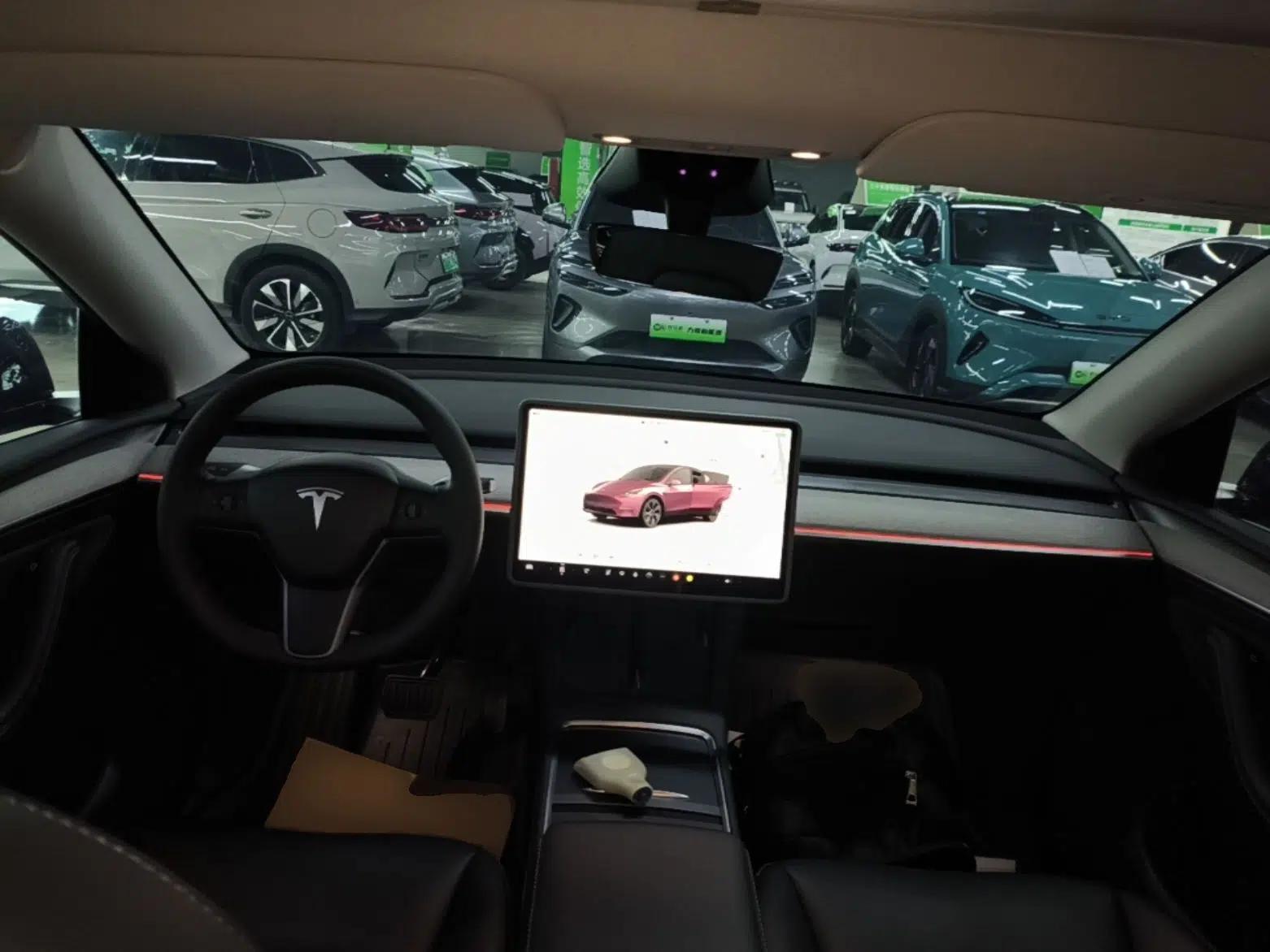 Tesla Model Y 2024 Rear-Wheel-Drive Version — миниатюра 17