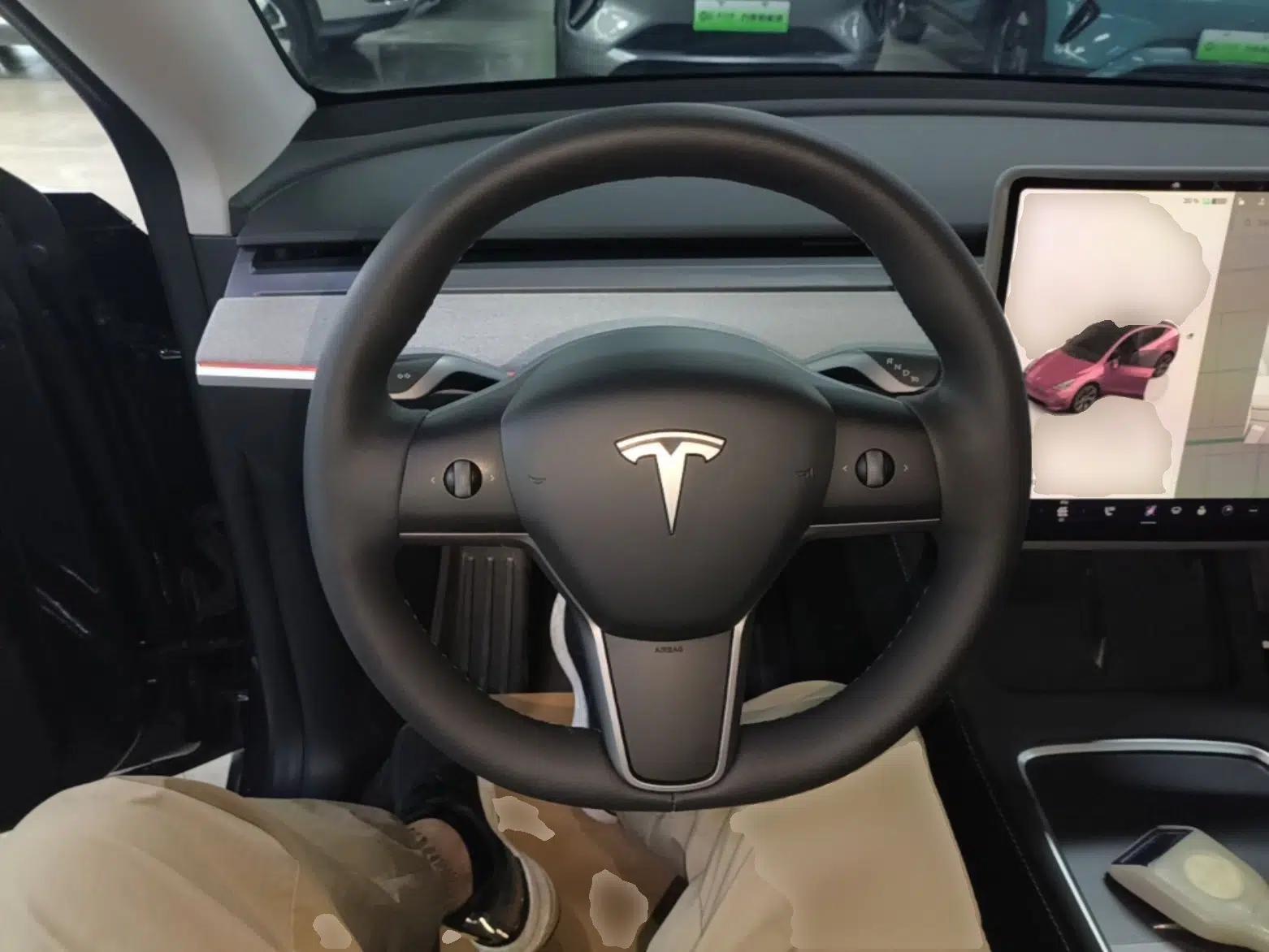 Tesla Model Y 2024 Rear-Wheel-Drive Version — миниатюра 18