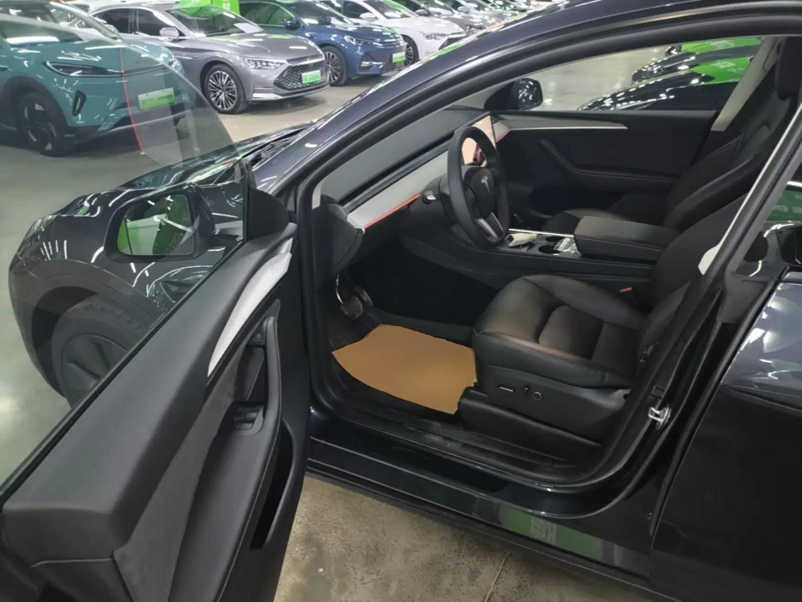 Tesla Model Y 2024 Rear-Wheel-Drive Version — миниатюра 23