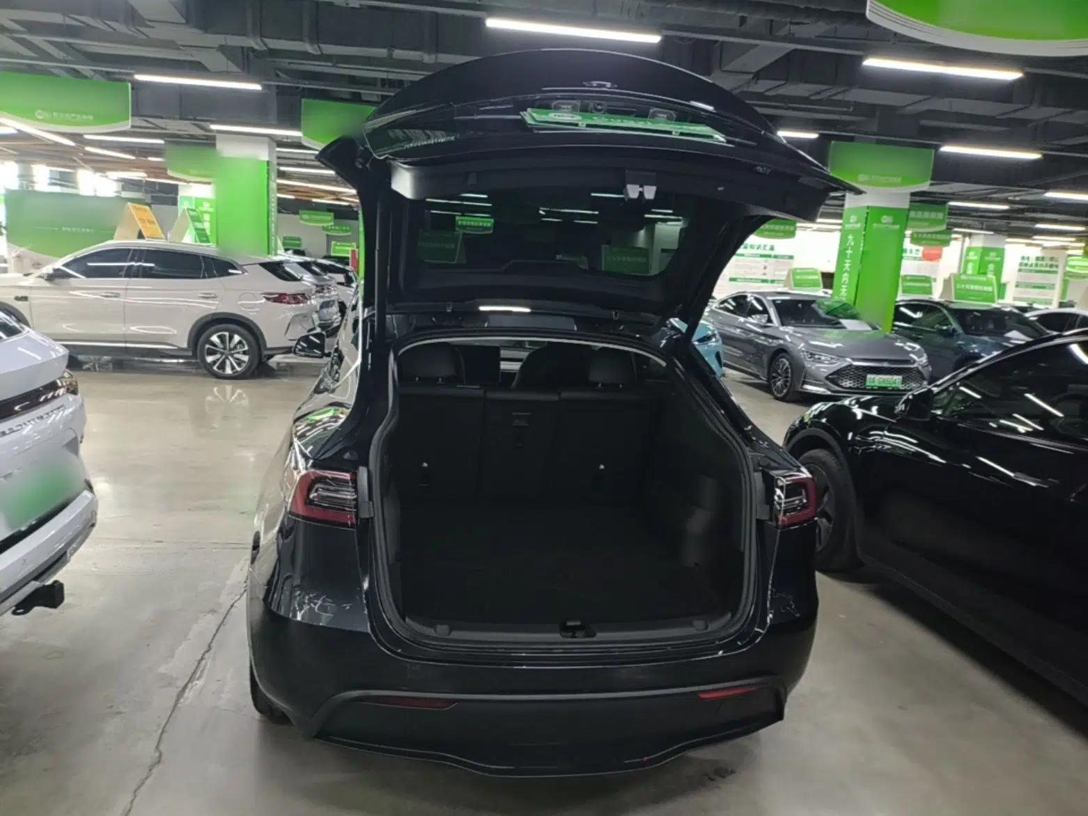 Tesla Model Y 2024 Rear-Wheel-Drive Version — миниатюра 27