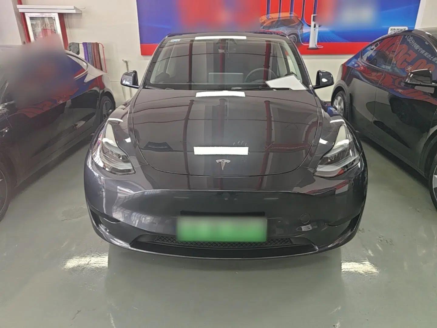 Tesla Model Y 2024 Rear-Wheel-Drive Version — миниатюра 2
