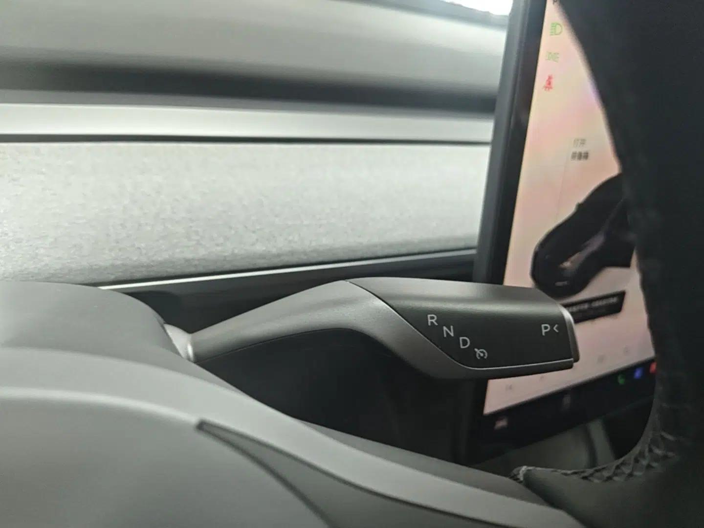 Tesla Model Y 2024 Rear-Wheel-Drive Version — миниатюра 21