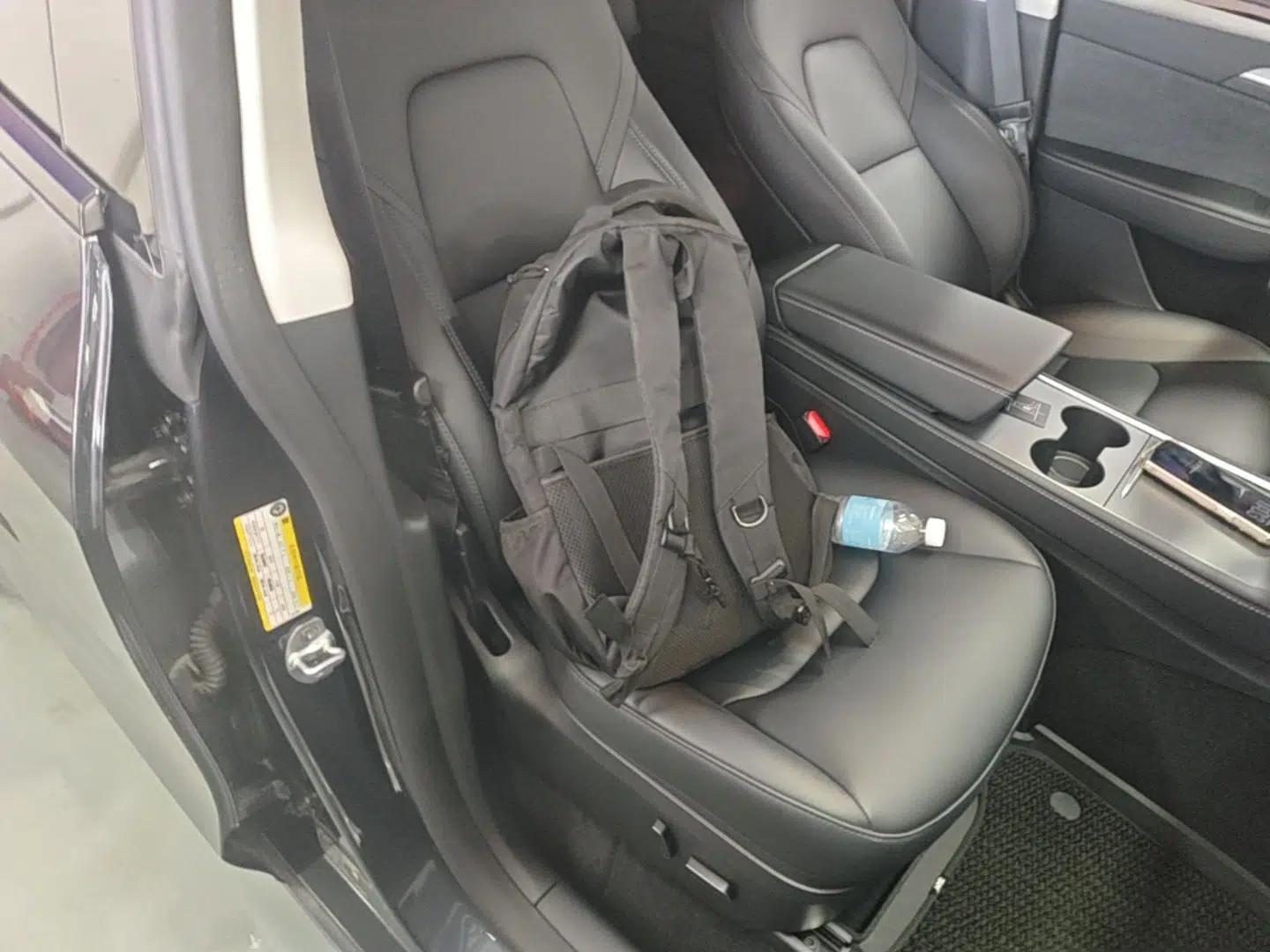 Tesla Model Y 2024 Rear-Wheel-Drive Version — миниатюра 24