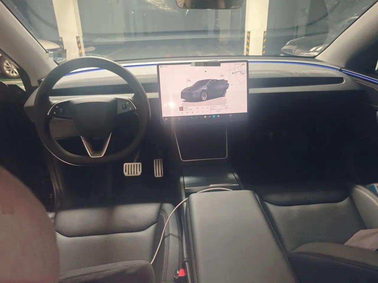 Tesla Model Y 2025 Long-Range All-Wheel Drive First Edition — миниатюра 9