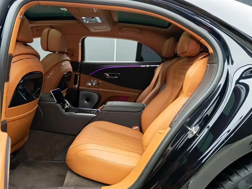 2022 Mercedes-Benz Flying Spur Plug-in Hybrid 2.9T V6 Hybrid Mulliner — миниатюра 15