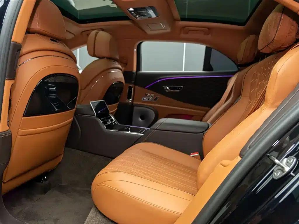 2022 Mercedes-Benz Flying Spur Plug-in Hybrid 2.9T V6 Hybrid Mulliner — миниатюра 16