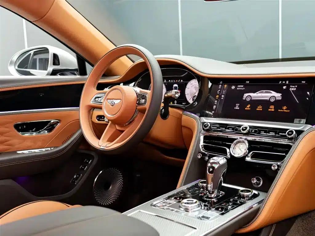 2022 Mercedes-Benz Flying Spur Plug-in Hybrid 2.9T V6 Hybrid Mulliner — миниатюра 23