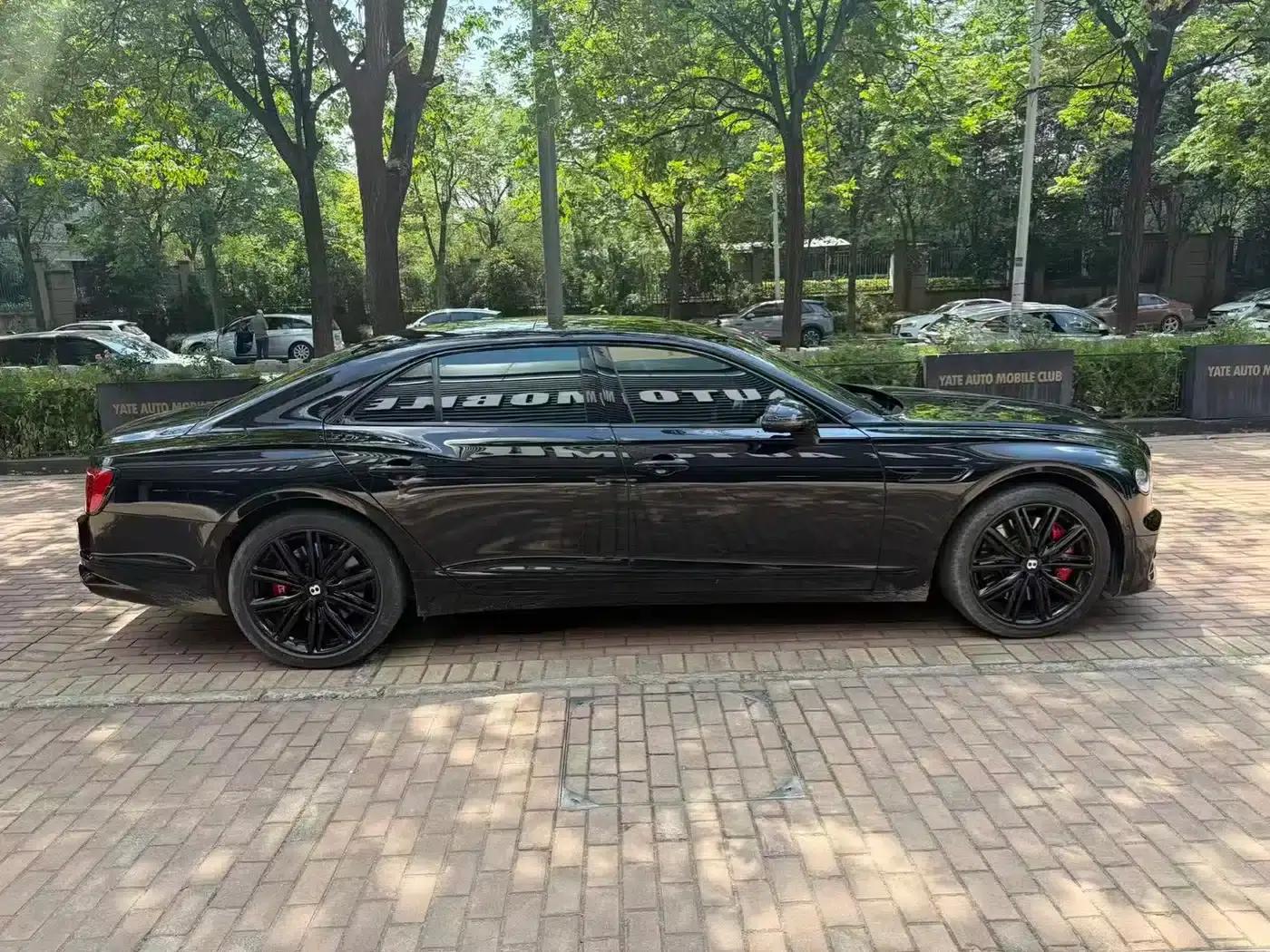 2022 Flying Spur Plug-in Hybrid 2.9T V6 — миниатюра 4