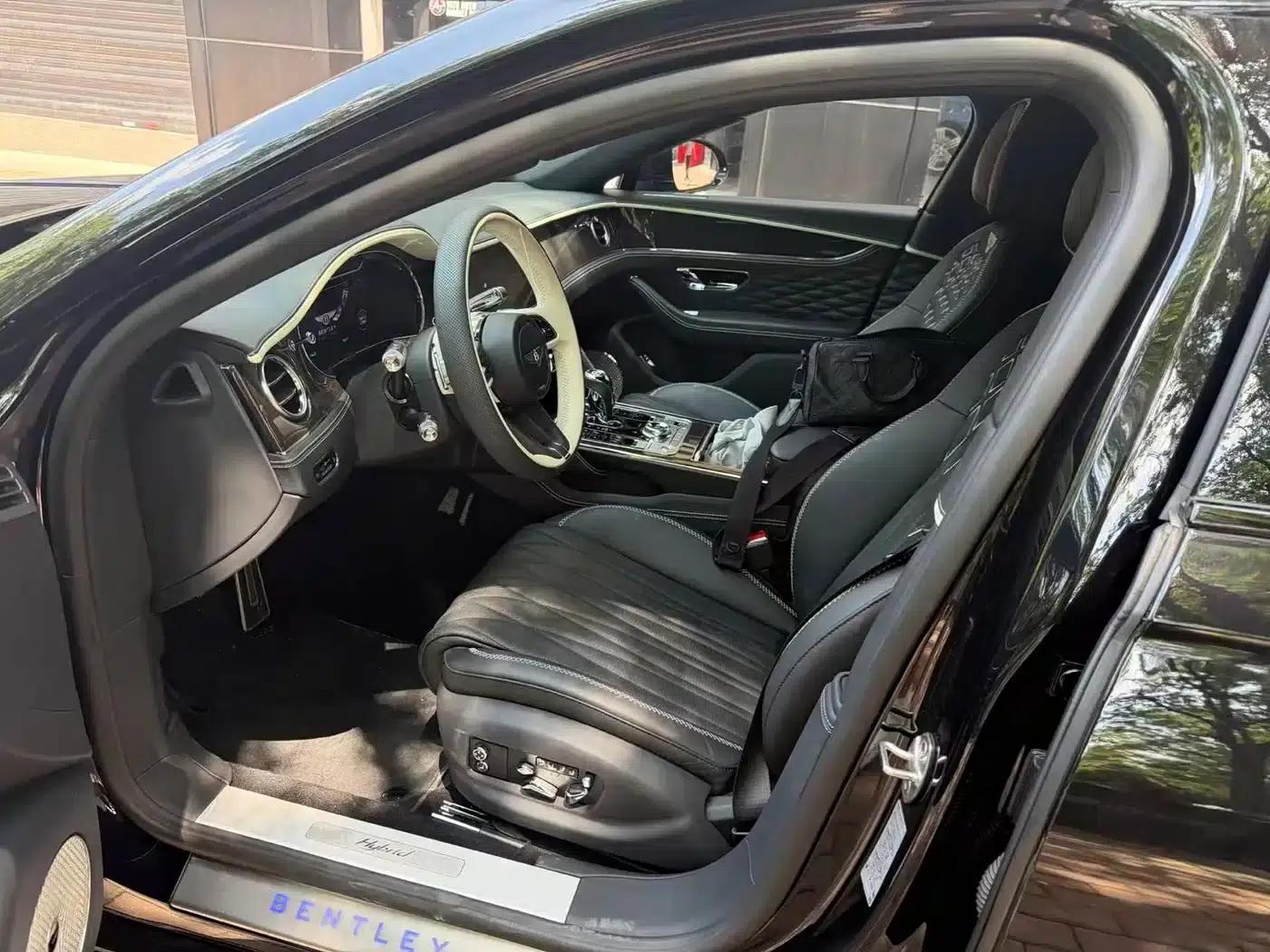 2022 Flying Spur Plug-in Hybrid 2.9T V6 — миниатюра 5