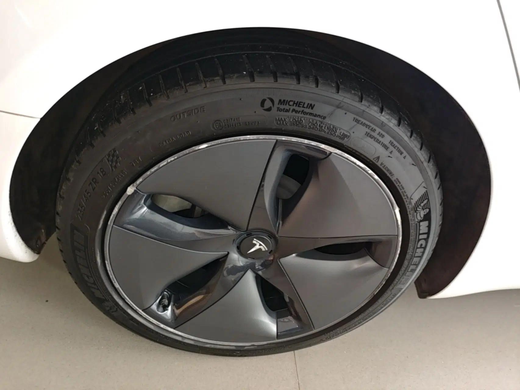 Tesla Model 3 2019 Long-Range Rear-Wheel-Drive Version — миниатюра 11