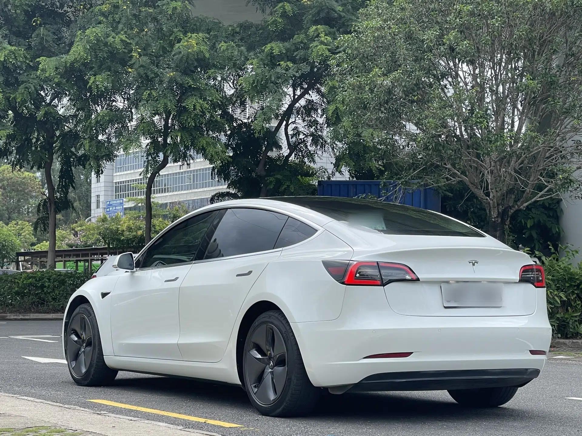Tesla Model 3 2019 Long-Range Rear-Wheel-Drive Version — миниатюра 16