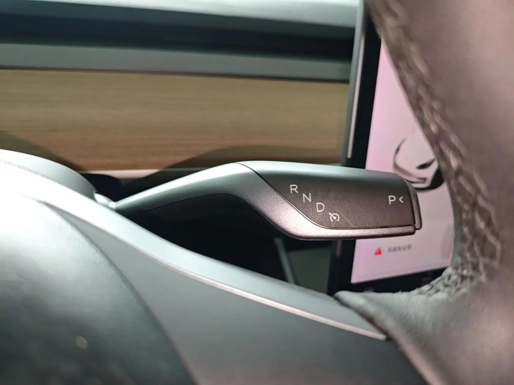 Tesla Model 3 2019 Long-Range Rear-Wheel-Drive Version — миниатюра 22