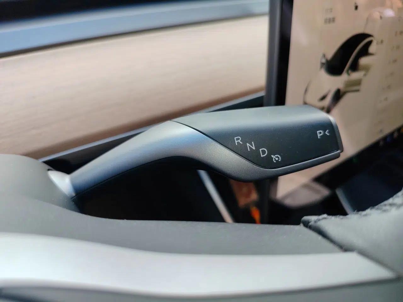 Tesla Model 3 2020 Standard Range Rear-Wheel Drive Upgraded Version — миниатюра 14