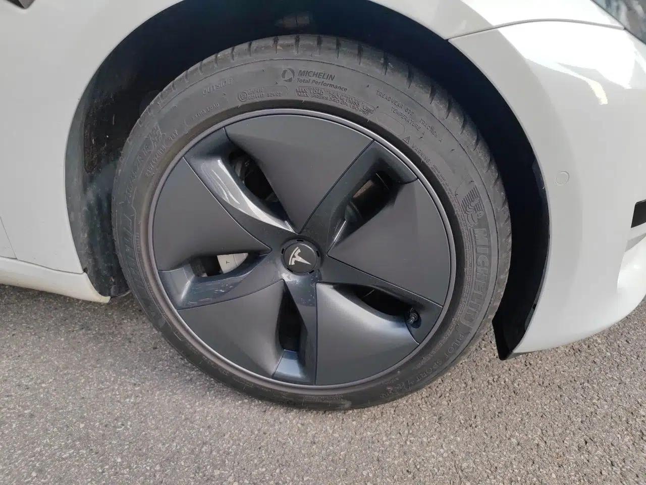 Tesla Model 3 2020 Standard Range Rear-Wheel Drive Upgraded Version — миниатюра 8
