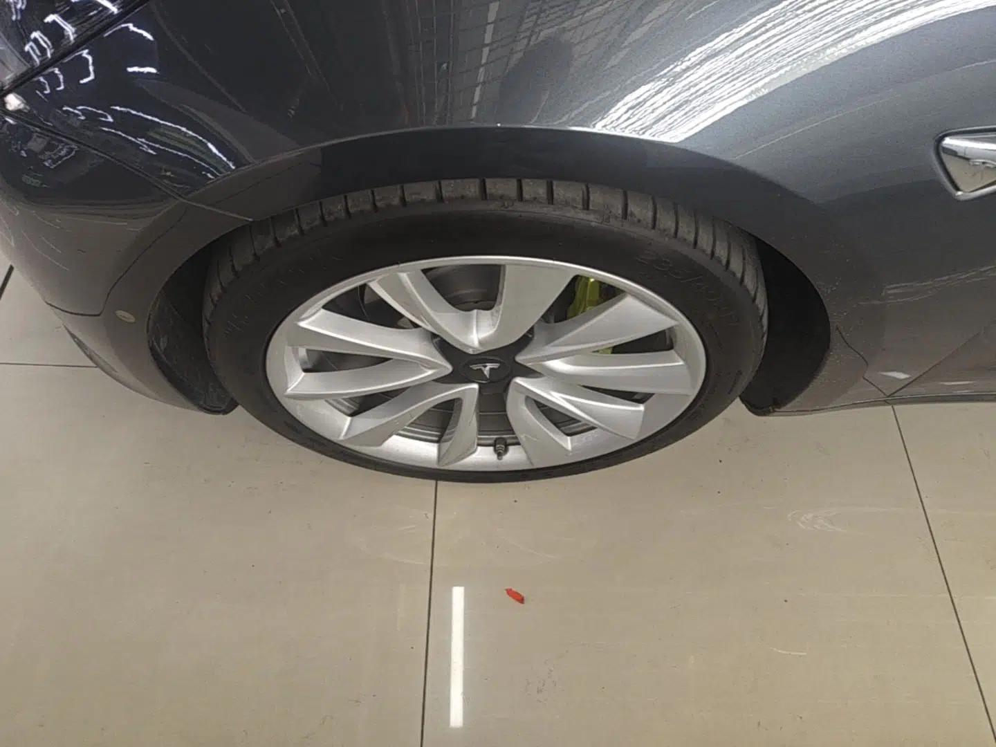 Tesla Model 3 2019 Long-Range All-Wheel-Drive Version — миниатюра 15