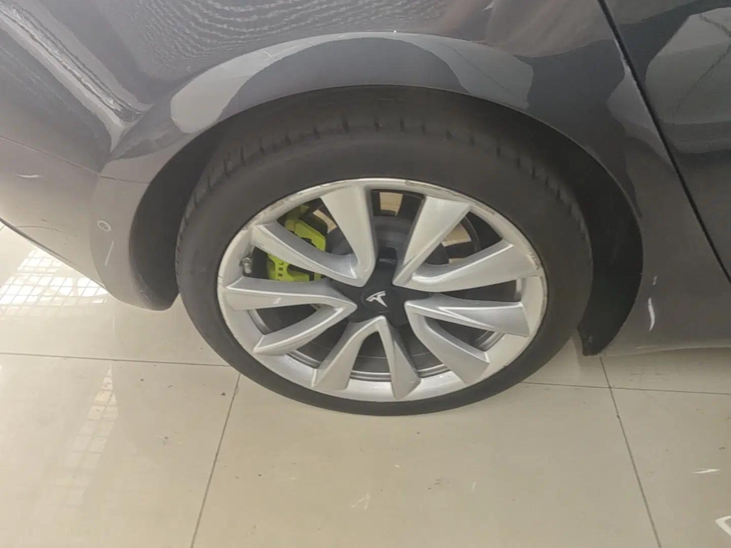 Tesla Model 3 2019 Long-Range All-Wheel-Drive Version — миниатюра 16