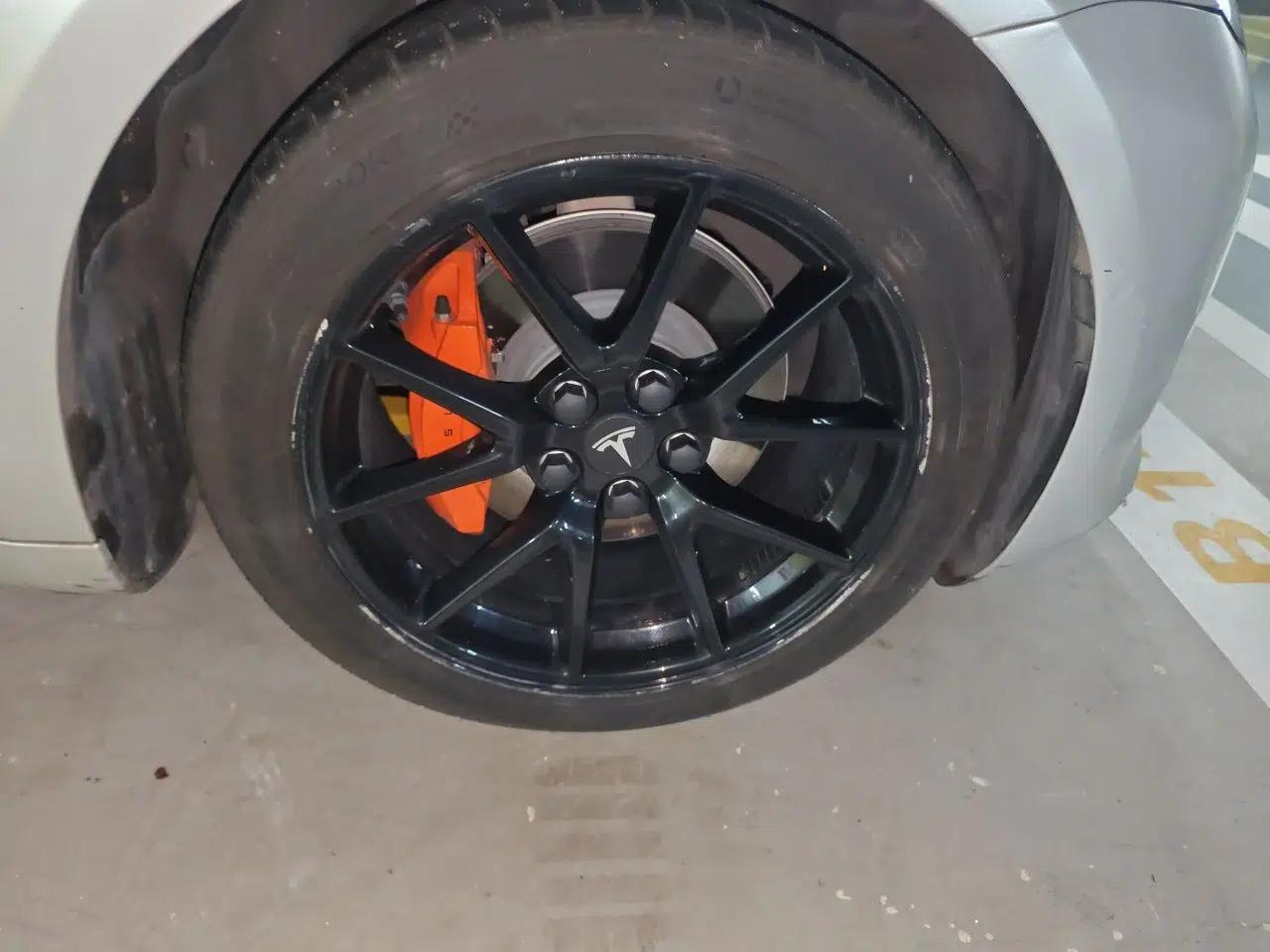 Tesla Model 3 2022 Rear-Wheel-Drive Version — миниатюра 8