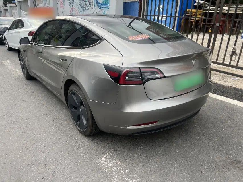 Tesla Model 3 2022 Rear-Wheel-Drive Version — миниатюра 3