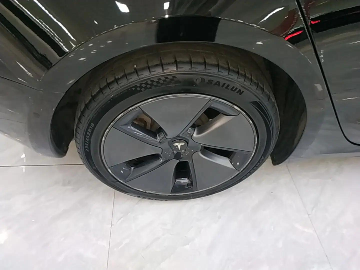 Tesla Model 3 2022 Rear-Wheel-Drive Version — миниатюра 11