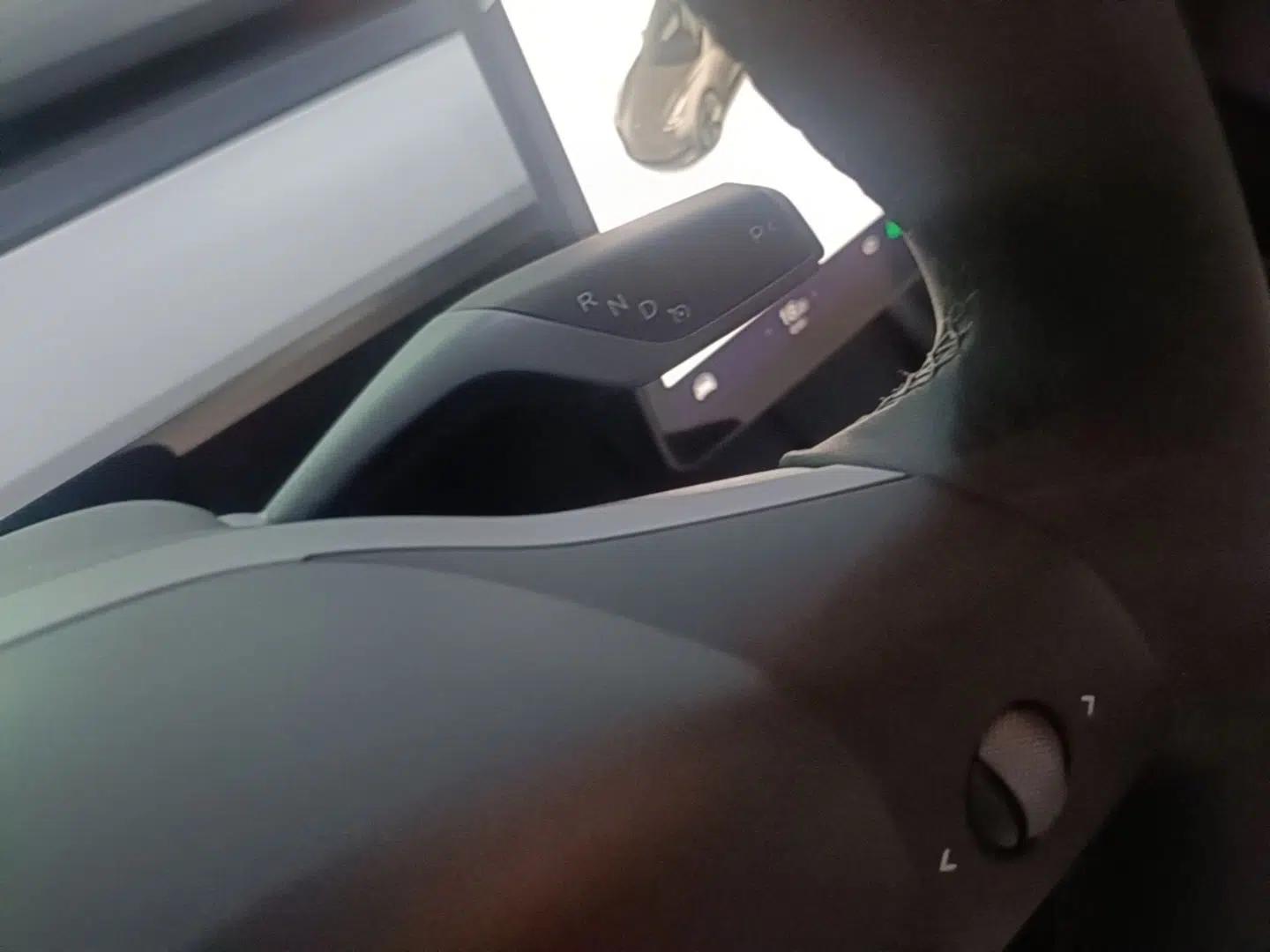 Tesla Model 3 2021 Standard Range Rear-Wheel Drive Upgraded Version 3D6 — миниатюра 16