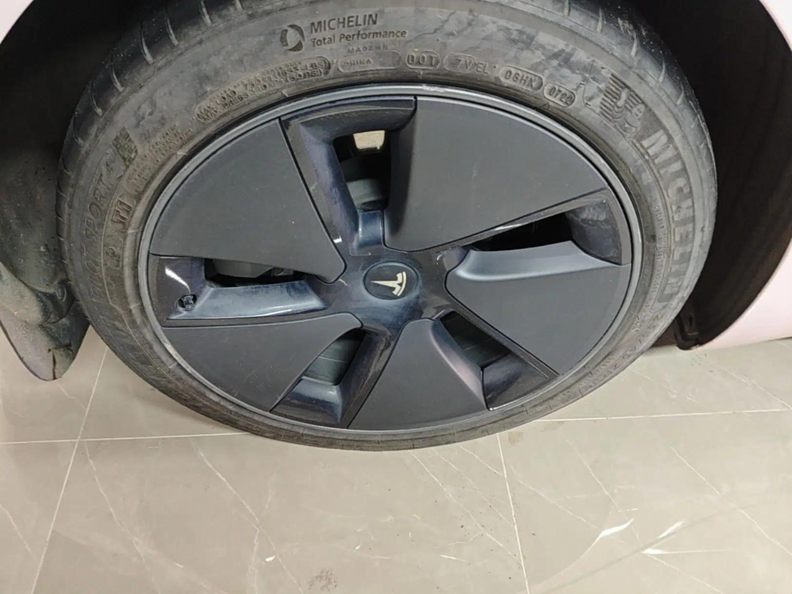 Tesla Model 3 2022 Rear-Wheel-Drive Version — миниатюра 11