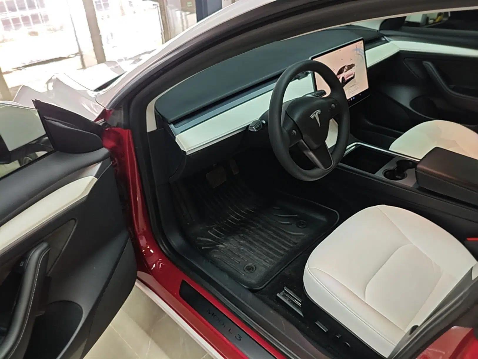 Tesla Model 3 2022 Rear-Wheel-Drive Version — миниатюра 18